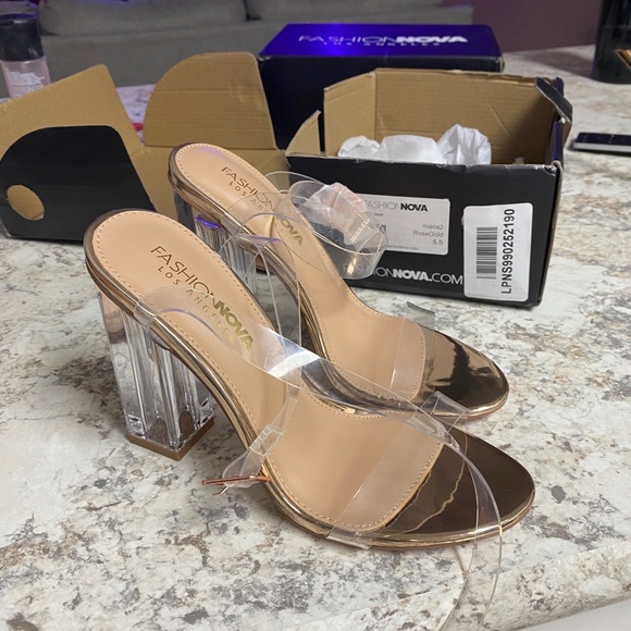 Fashion Nova Clear and Gold Block Heel - Picture 4 of 6